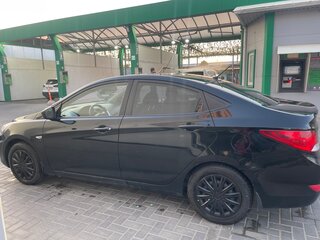 2011 Hyundai Solaris I, чёрный, 780000 рублей, вид 4