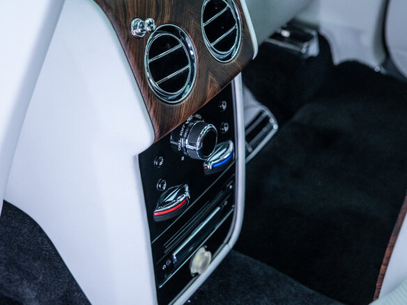 2018 Rolls-Royce Cullinan I (Series I), серый, 27900000 рублей - вид 22