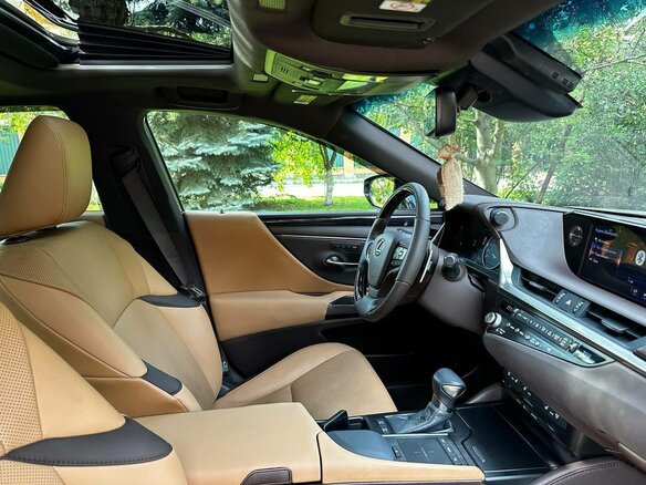 2022 Lexus ES 300h VII Рестайлинг, серый - вид 11