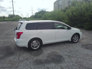 2008 Toyota Corolla Fielder X (E140, E150) Рестайлинг, белый, 870000 рублей, вид 3