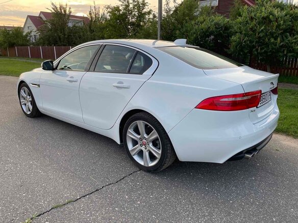 2017 Jaguar XE I, белый, 2347138 рублей - вид 4