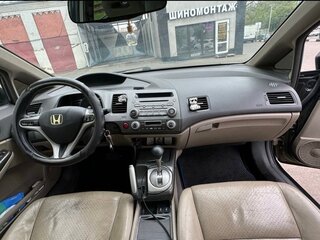 2009 Honda Civic Hybrid VIII Рестайлинг, чёрный, 570000 рублей, вид 5