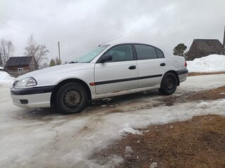 2001 Toyota Avensis I Рестайлинг, серебристый, 215000 рублей, вид 5