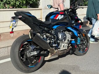 2024 BMW M 1000 R, чёрный, 2350000 рублей, вид 4