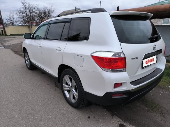 2013 Toyota Highlander II (XU40) Рестайлинг, белый, 2300000 рублей - вид 1