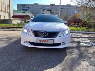 2013 Toyota Camry VII (XV50), белый, 1750000 рублей, вид 2