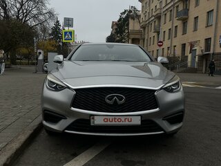 2018 Infiniti Q30, серебристый, 1900000 рублей, вид 3