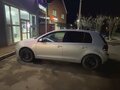 2010 Volkswagen Golf VI, серебристый, 1300000 рублей - вид 3