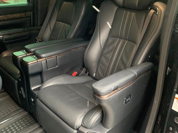 2019 Toyota Alphard III Рестайлинг, чёрный, 4500000 рублей - вид 9