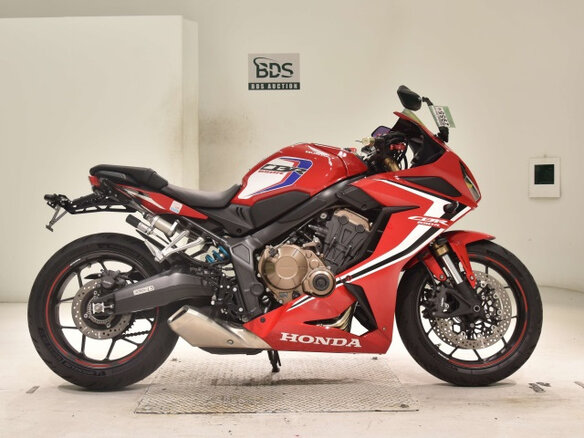 2020 Honda CBR 650R, красный, 950000 рублей