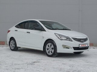 2015 Hyundai Solaris I Рестайлинг, белый, 1100000 рублей, вид 3