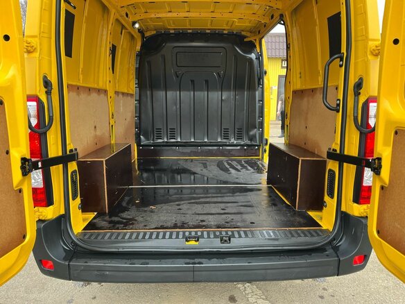 2020 Renault Master, золотистый, 2300000 рублей - вид 5