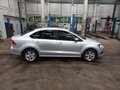 2013 Volkswagen Polo V, серебристый, 900000 рублей - вид 2