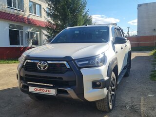 2021 Toyota Hilux VIII Рестайлинг 2, белый, 6200000 рублей, вид 3
