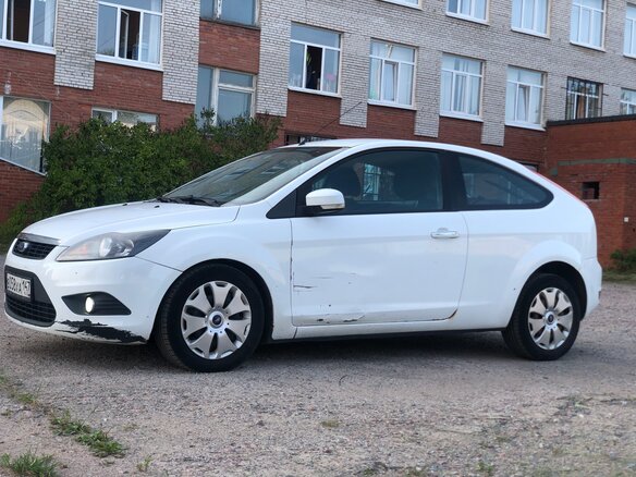 2010 Ford Focus II Рестайлинг, белый, 450000 рублей - вид 10