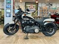 2022 Harley-Davidson Fat Bob, белый, 3100000 рублей - вид 2