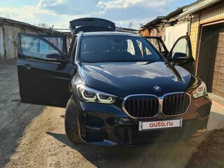 2019 BMW X1 20i xDrive II (F48) Рестайлинг, чёрный, 4000000 рублей, вид 1