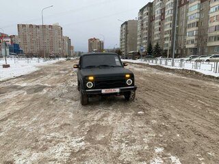 2010 Lada (ВАЗ) 2121 (4x4) I Рестайлинг, чёрный, 700000 рублей, вид 4