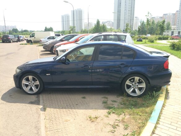 2010 BMW 3 серии 320i V (E90/E91/E92/E93) Рестайлинг, синий