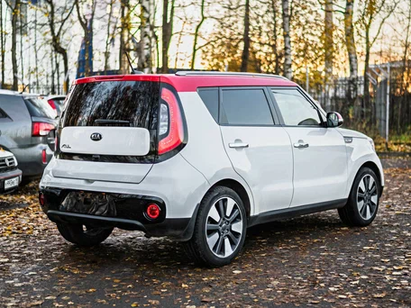 2018 Kia Soul II Рестайлинг, белый, 1450000 рублей, вид 2