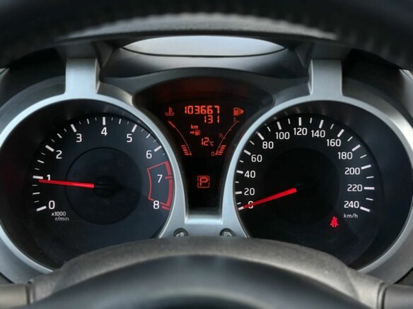 2011 Nissan Juke I, красный, 970000 рублей - вид 18