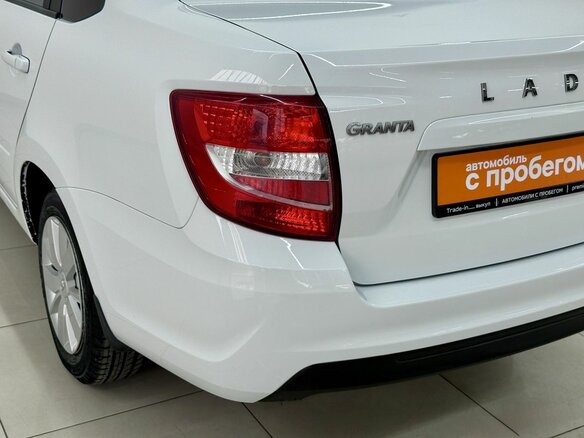 2022 Lada (ВАЗ) Granta I Рестайлинг, белый, 670000 рублей - вид 17
