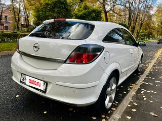 2010 Opel Astra GTC H Рестайлинг, белый, 620000 рублей, вид 5