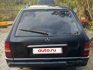 1994 Mercedes-Benz E-Класс 250 I (W124), синий, 525000 рублей, вид 3