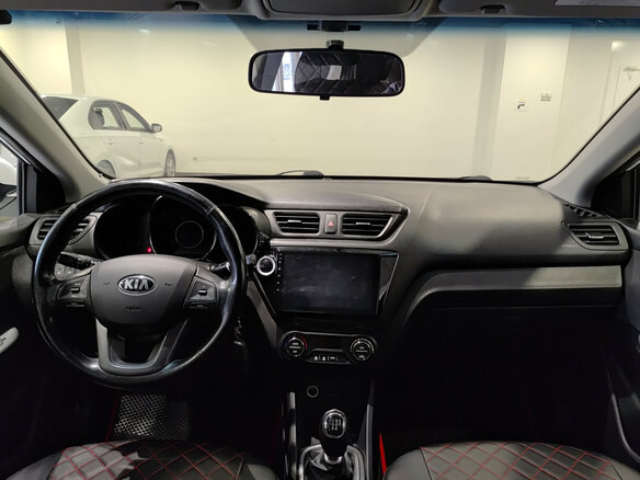 2013 Kia Rio 5-speed III, белый, 640000 рублей - вид 13