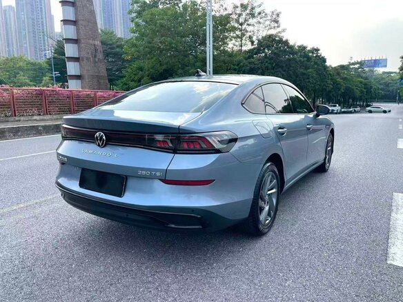 2023 Volkswagen Lamando L II, серый, 1990000 рублей - вид 2