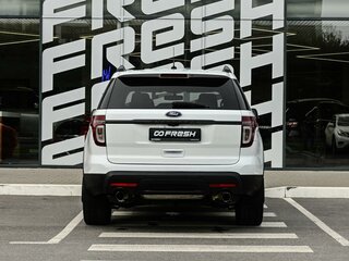 2013 Ford Explorer Sport V, белый, 1609000 рублей, вид 4
