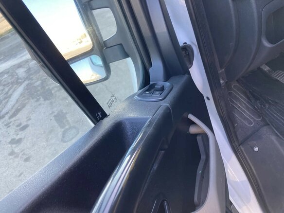 2013 Renault Master, белый, 1500000 рублей - вид 15