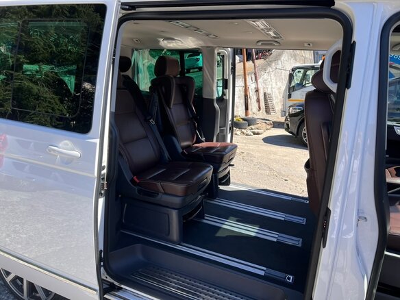2013 Volkswagen Multivan T5 Рестайлинг, белый, 4500000 рублей - вид 16