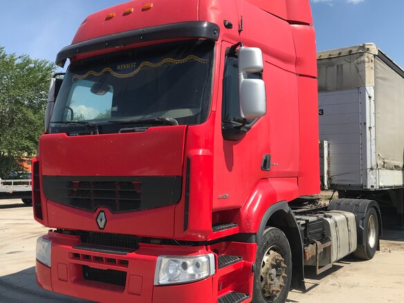 2011 Renault Premium, красный, 2400000 рублей - вид 1