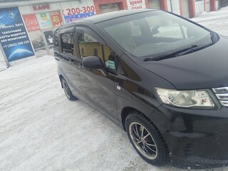 2010 Honda Freed I, чёрный, 970000 рублей, вид 3