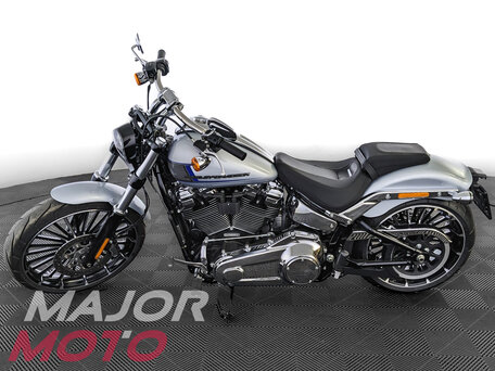 2023 Harley-Davidson Breakout, серый, 2690000 рублей, вид 3