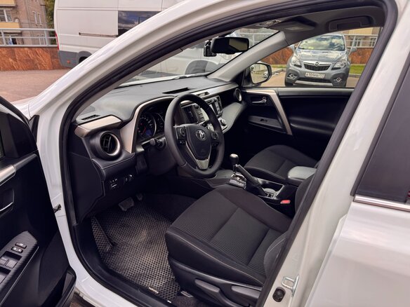 2015 Toyota RAV4 IV (XA40), белый, 1985000 рублей - вид 25