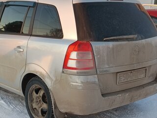 2012 Opel Zafira B Рестайлинг, серебристый, 725000 рублей, вид 5