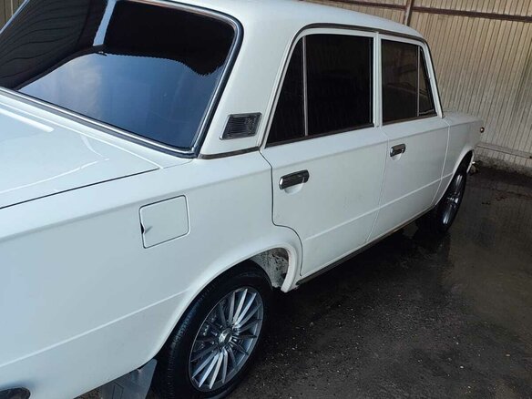 1985 Lada (ВАЗ) 2101, белый, 307000 рублей - вид 4