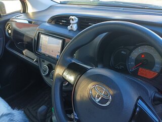2018 Toyota Vitz III (XP130) Рестайлинг, фиолетовый, 1300000 рублей, вид 2