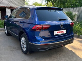 2022 Volkswagen Tiguan II Рестайлинг, синий, 3855000 рублей, вид 2