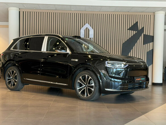 2026 Aito M7 53.4 kWh II, чёрный, 8600000 рублей - вид 32