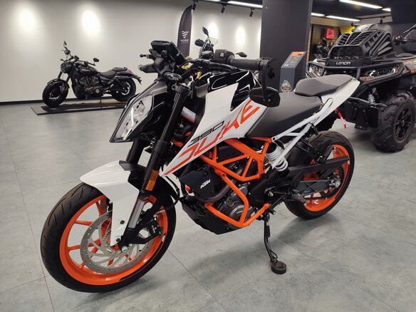 2021 KTM 390 Duke, белый, 517000 рублей - вид 2