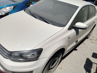 2017 Volkswagen Polo V Рестайлинг, белый, 680000 рублей, вид 1