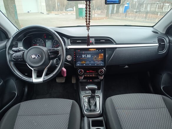 2020 Kia Rio IV, коричневый, 1345000 рублей - вид 12