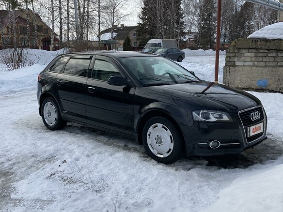 2011 Audi A3 II (8P) Рестайлинг 2, чёрный - вид 1