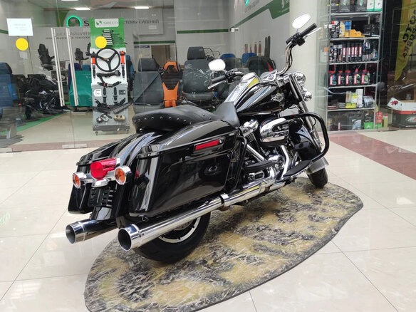 2017 Harley-Davidson Road King, чёрный - вид 3