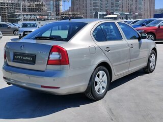 2010 Skoda Octavia II (A5) Рестайлинг, серый, 1200000 рублей, вид 5