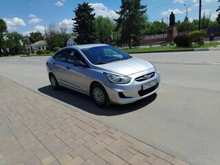 2011 Hyundai Solaris I, белый, 620000 рублей, вид 3
