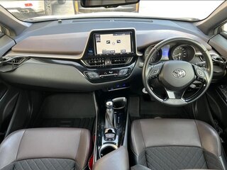2018 Toyota C-HR I, белый, 2330000 рублей, вид 4